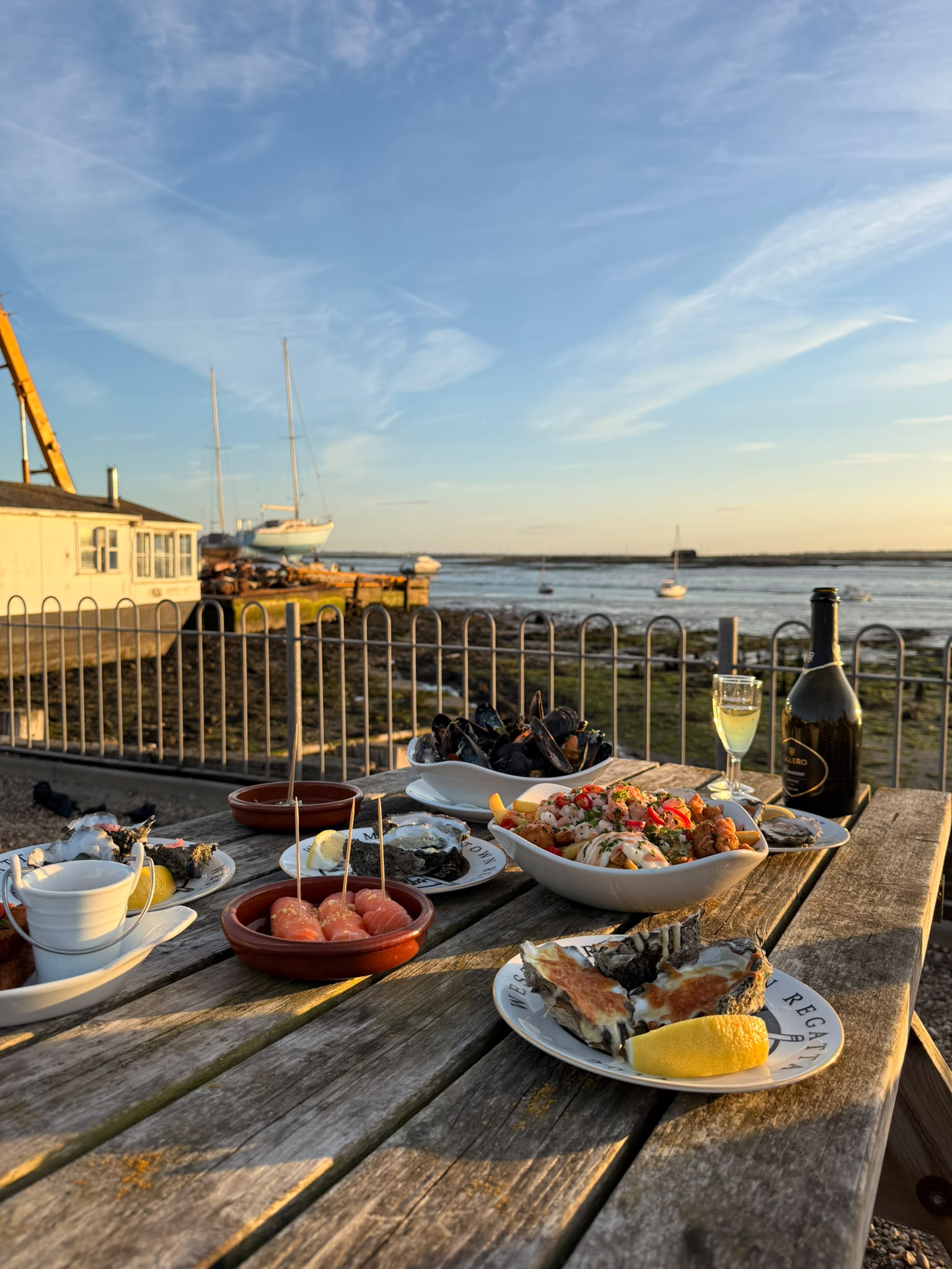 Seafood at Dawn gallery photo 8